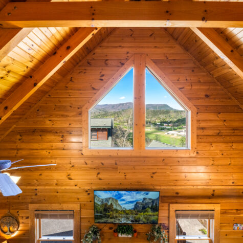 2305-Hollow-Branch-Way-Pigeon-Forge-TN-34