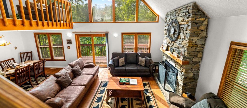 Living space area of an STR listing in Sevierville TN