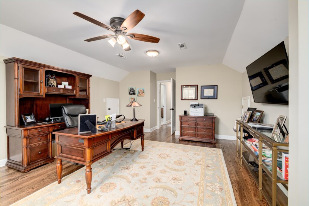 Top 100 Knoxville TN Real Estate Photos in January 2021