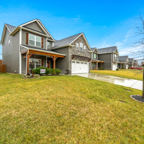 Front exterior of an MLS listing photographed in Alcoa TN