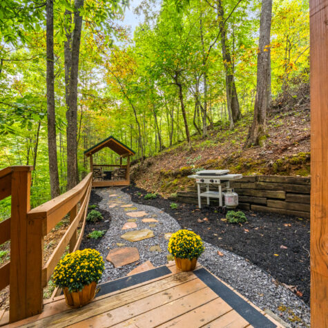1520-Lake-Dr-Gatlinburg-TN-24