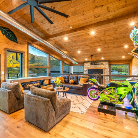 3027-Wonder-Mdws-Ln-Pigeon-Forge-TN-16