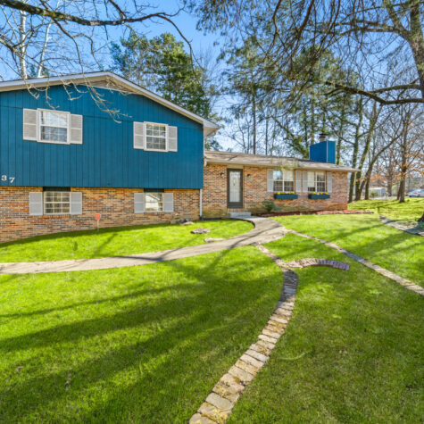 Front exterior of an MLS listing photographed in Knoxville TN -