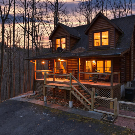 Entryway Interior - 3303 Shagbark Hickory Ridge, Sevierville, Tennessee