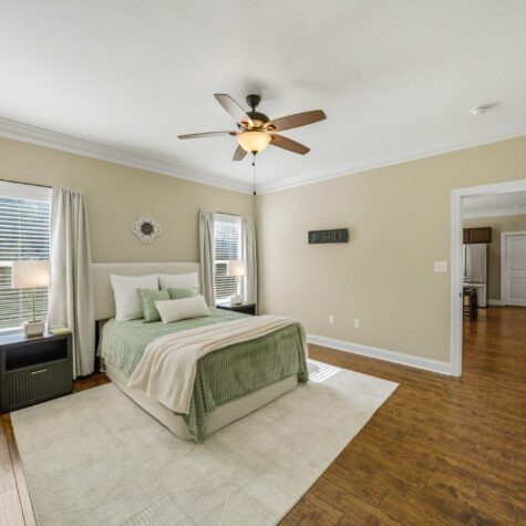 Bright Neutral Bedroom &ndash; Clinton Tennessee Real Estate Photography