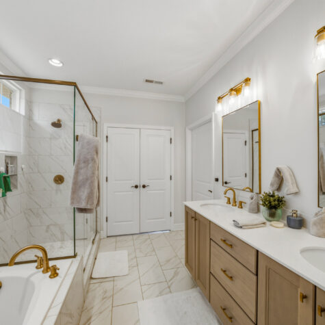 Luxury Bathroom with Double Vanity and Walk-In Shower &ndash; Farragut Tennessee