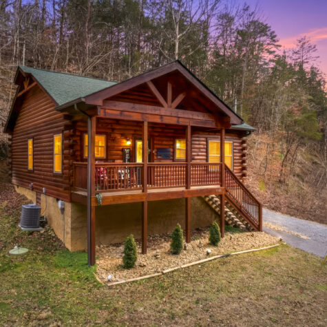 Log Cabin Exterior at Twilight &ndash; Sevierville Tennessee