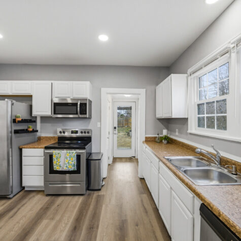 Updated Kitchen with Stainless Appliances &ndash; Sevierville Tennessee