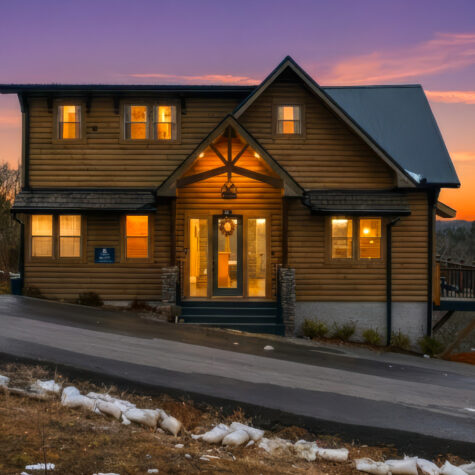Smoky Mountain Cabin Exterior &ndash; Sevierville Tennessee Real Estate Photography