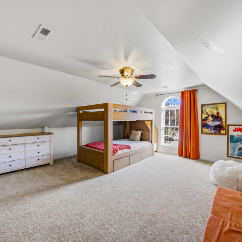 Large Bonus Room with Bunk Beds &ndash; Knoxville Tennessee