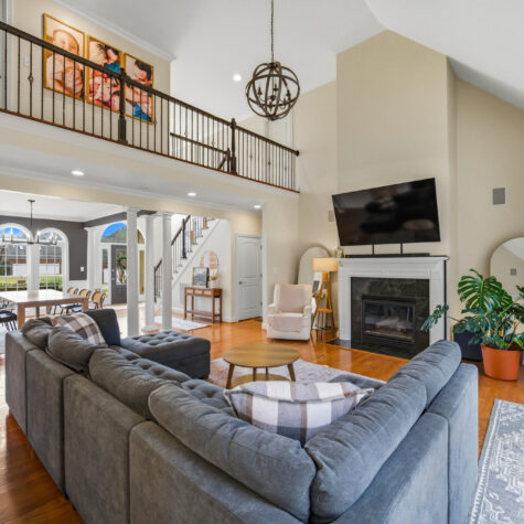 Open Concept Living Room with Fireplace &ndash; Knoxville Tennessee