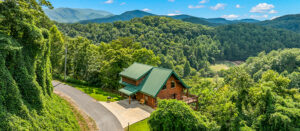 Aerial-STR-Photography Aerial Drone shot of an STR listing in Sevierville TN